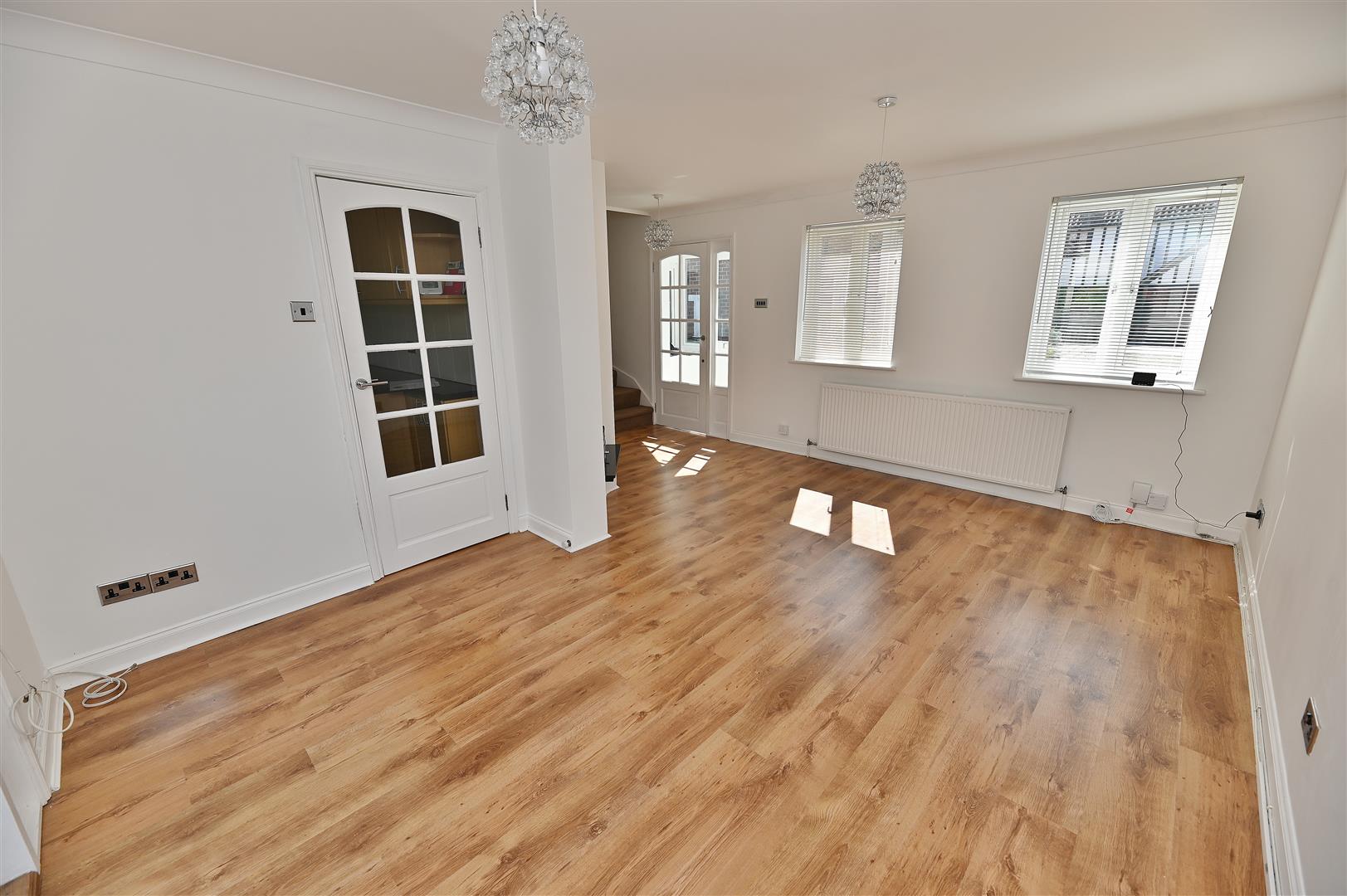 Room Gate Lodge Square in Basildon