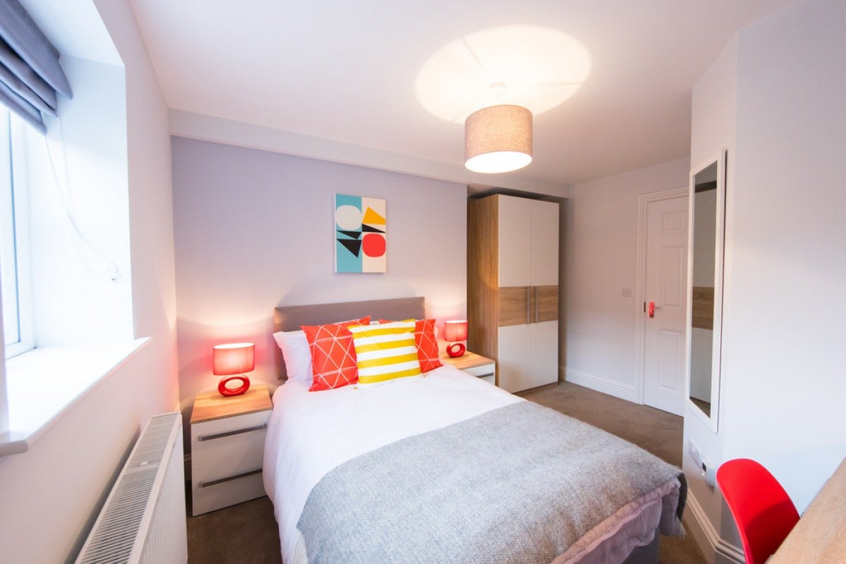 Room Oxford Road in Reading