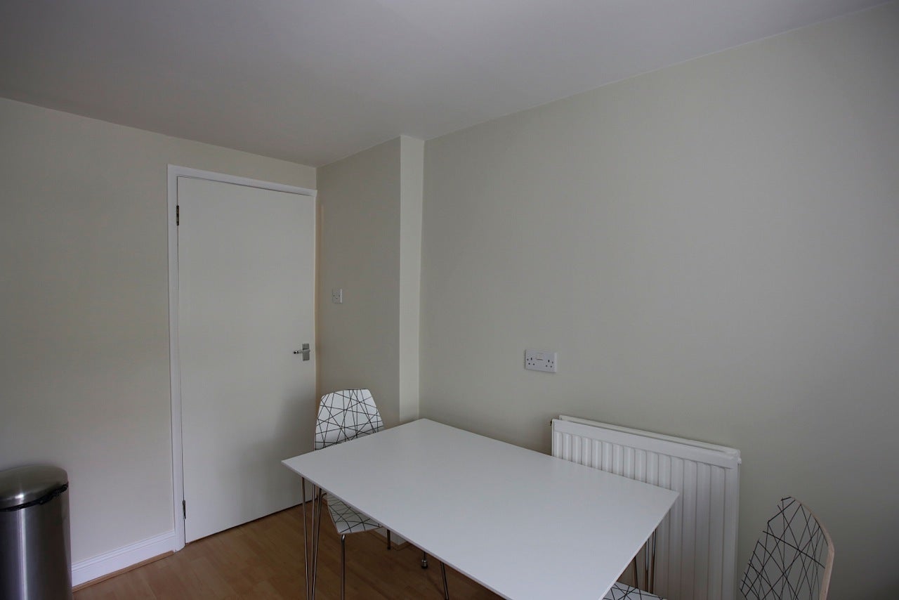 Flat Riversdale Road in Greater London