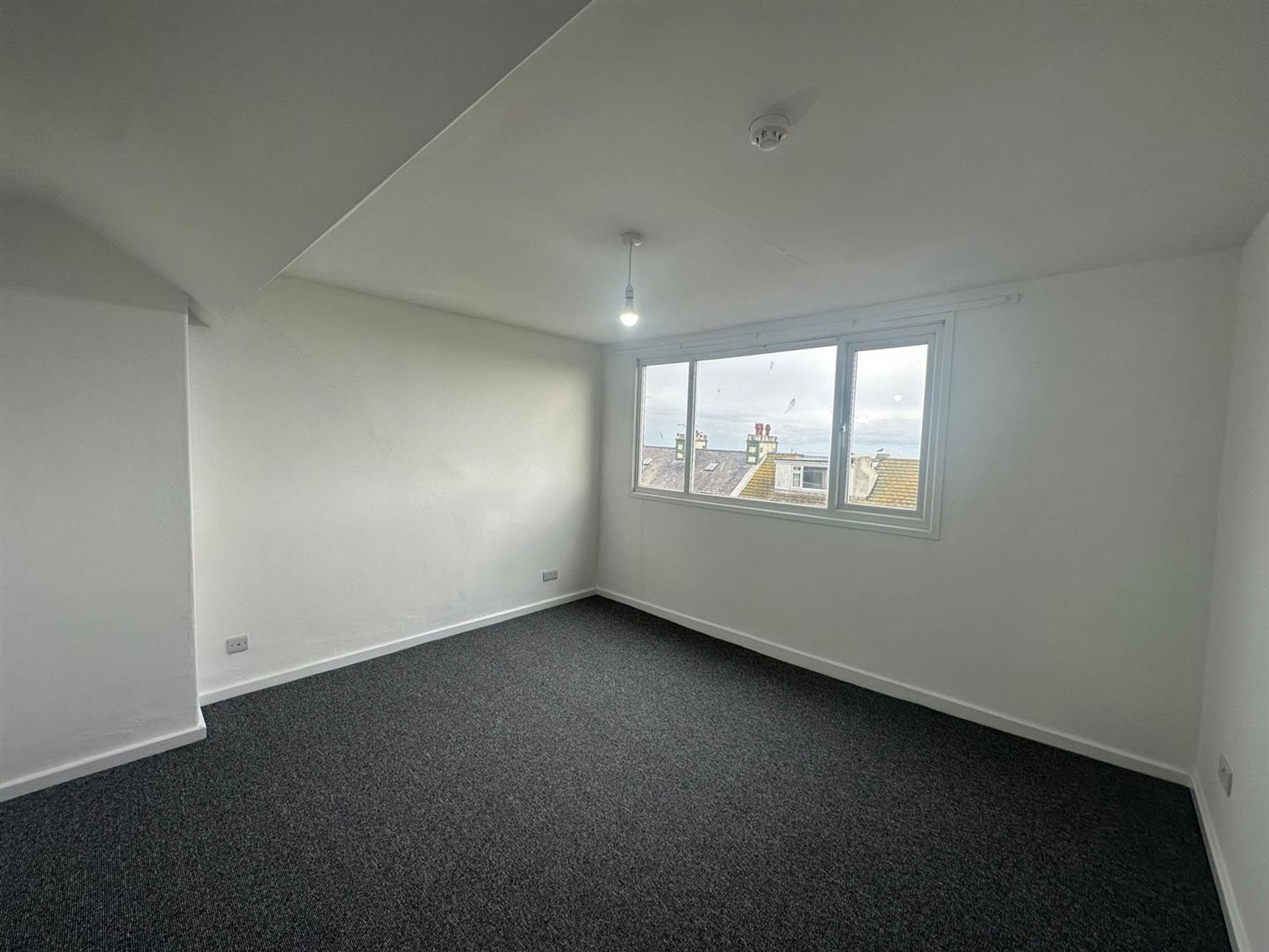 Flat Marine Road in Pensarn