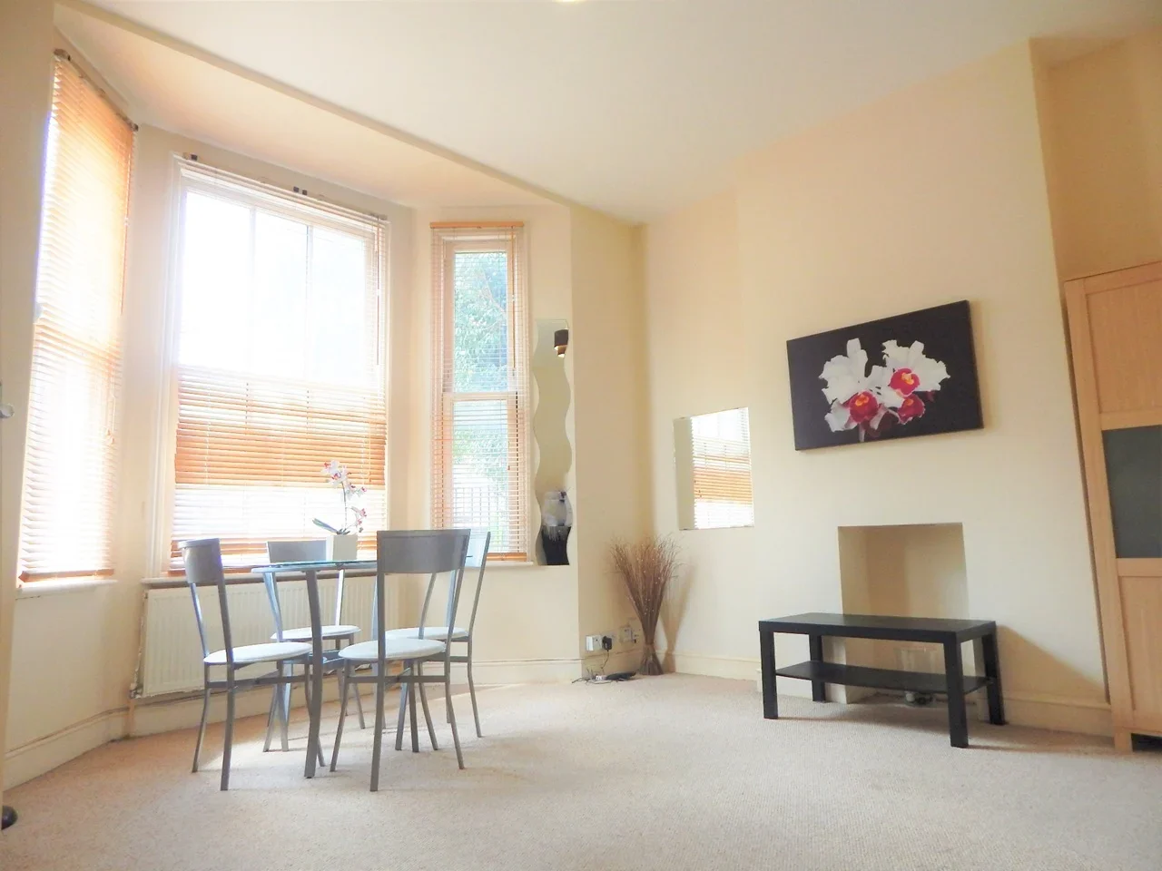 Flat Merton Road in Greater London