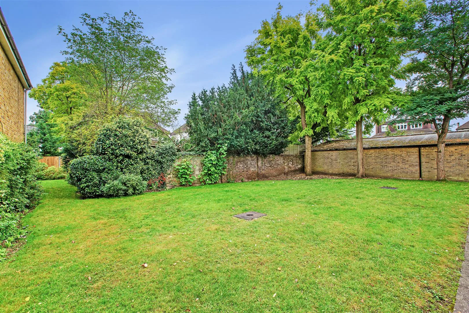 Flat Temple Sheen Road in Greater London