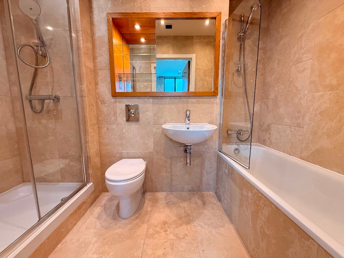 Flat Rumford Place in Liverpool