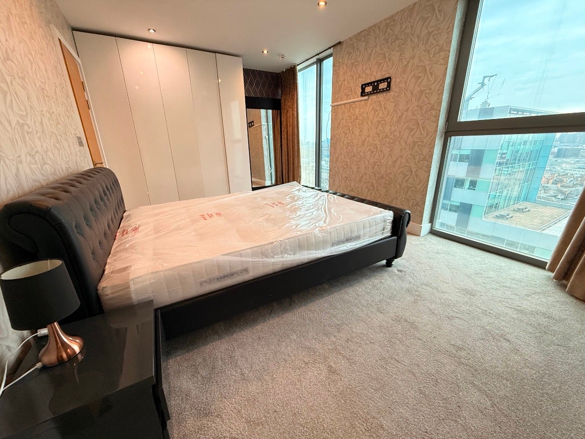 Flat Rumford Place in Liverpool