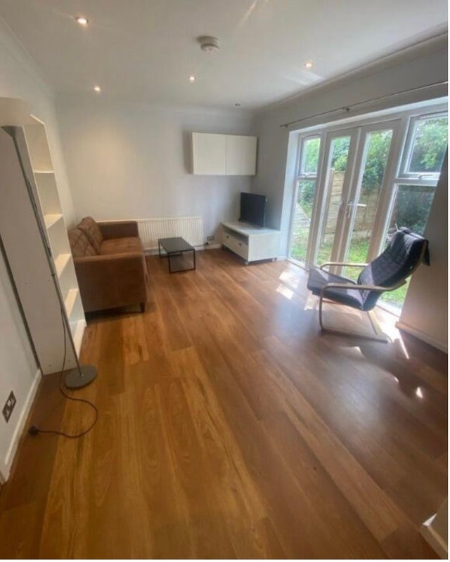 Room Browmere Drive in Manchester
