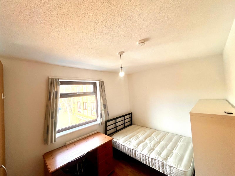 Room Brunswick Quay in Greater London