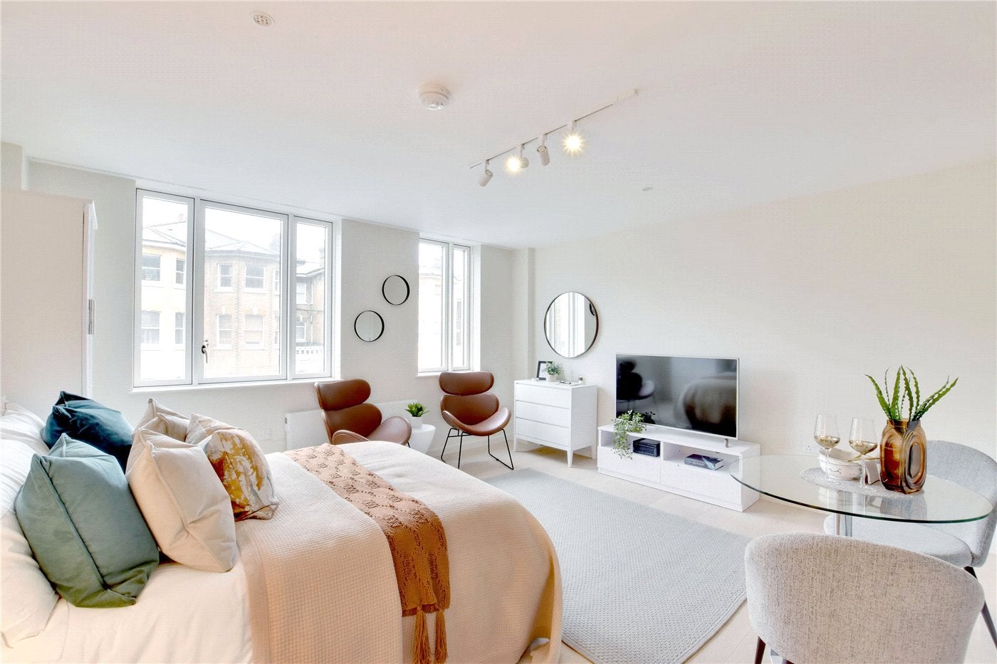 Flat Bennett Park in Greater London