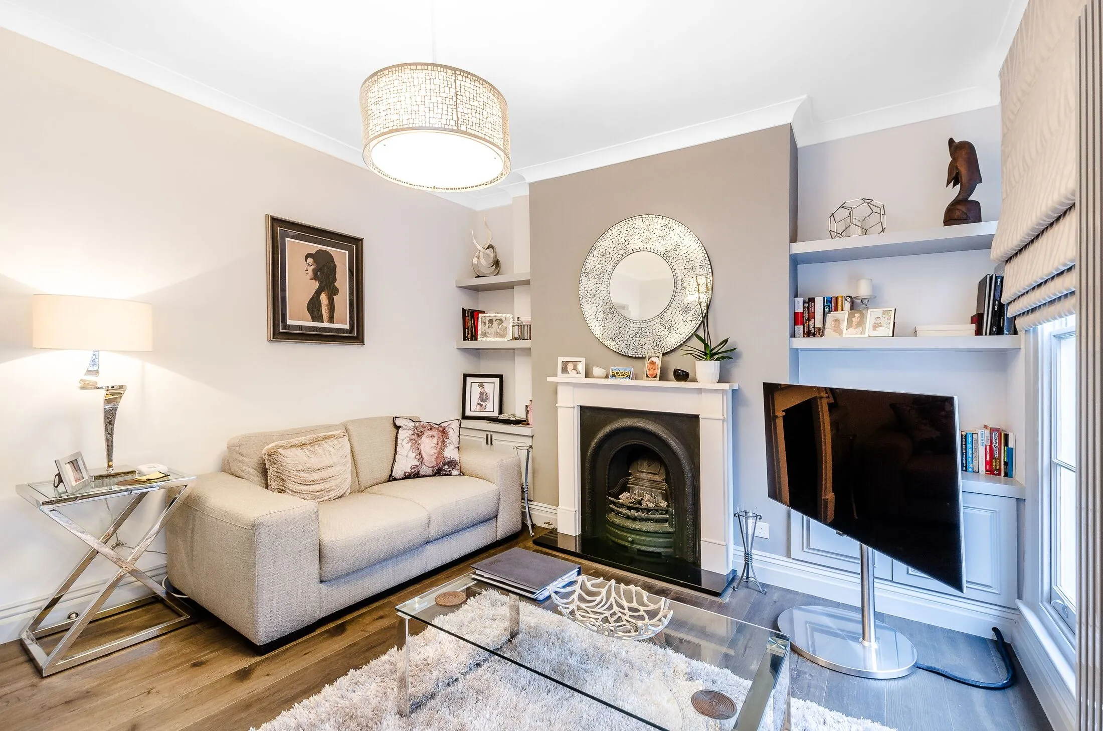 Flat Jeffrey's Place in Greater London