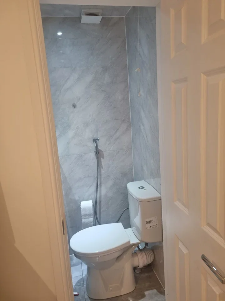 Room Woodhouse Road in Greater London