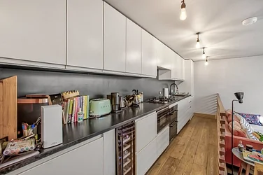 Flat Concanon Road in Greater London