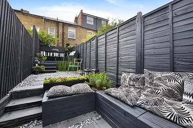 Flat Concanon Road in Greater London