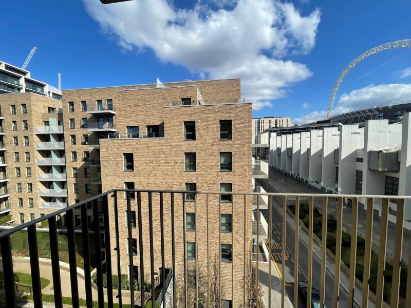Flat Engineers Way in London