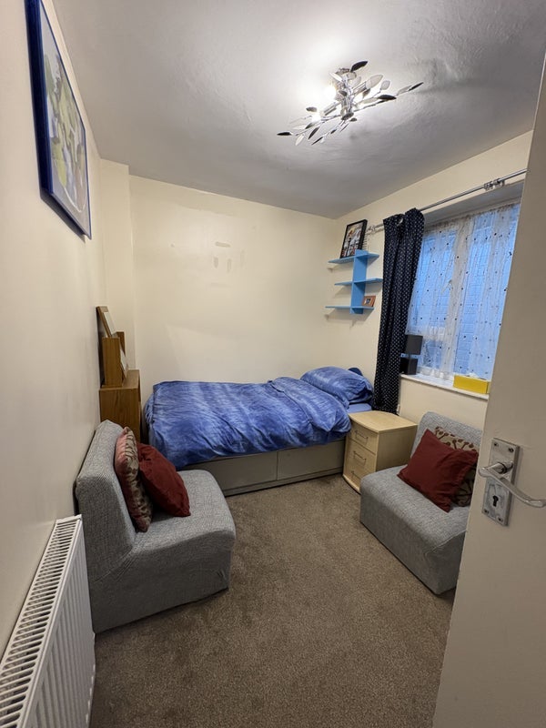 Room Ullathorne Road in Greater London
