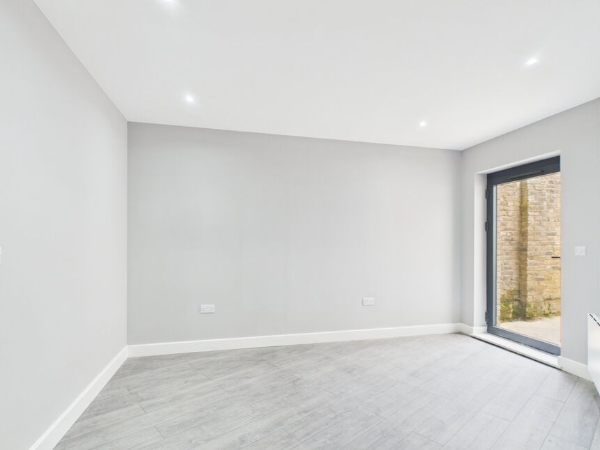 Flat King Edward's Road in Greater London