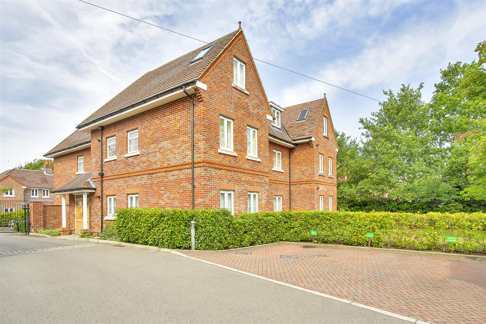 Flat Hurley Close in Reigate and Banstead