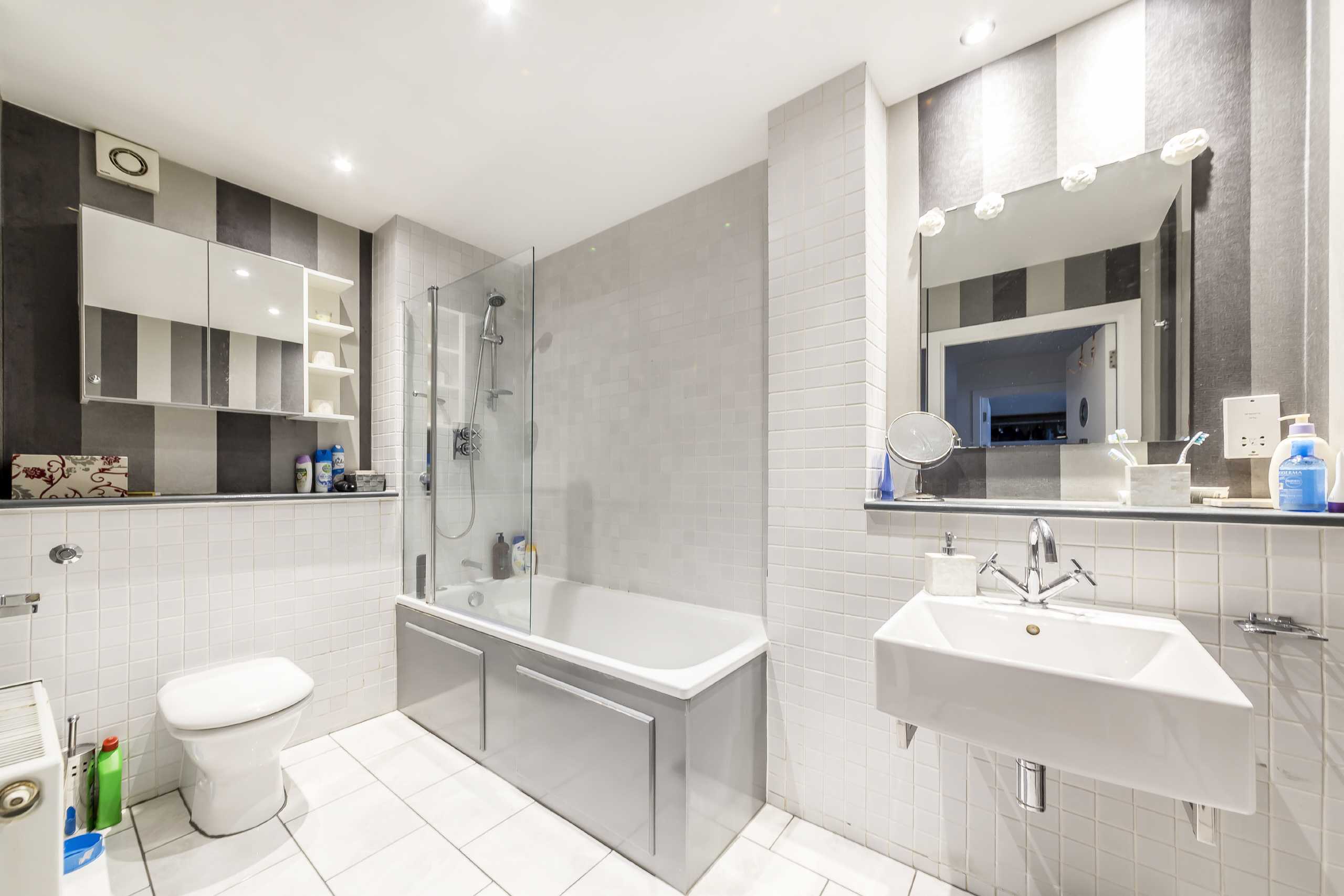 Flat Varcoe Road in Greater London