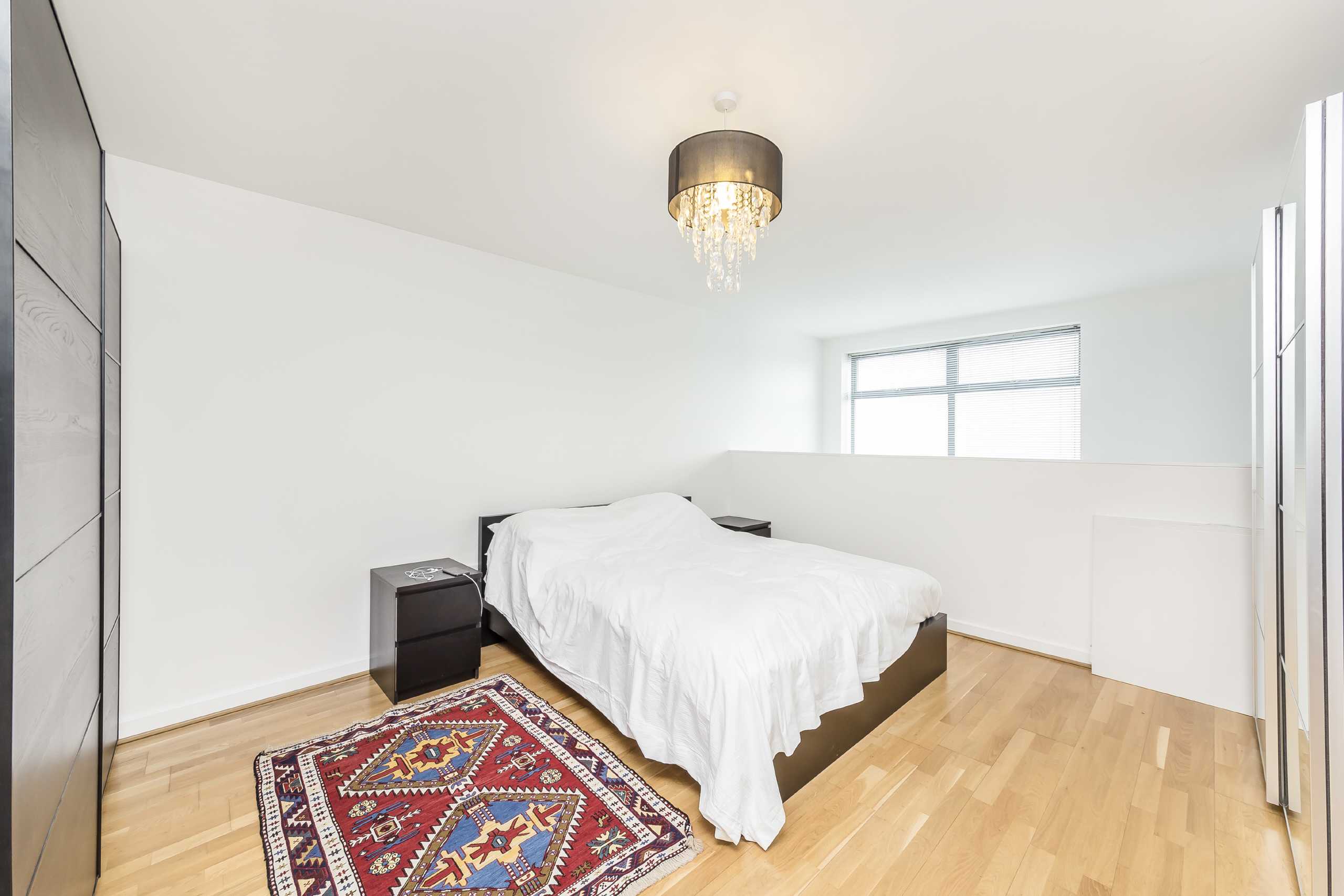 Flat Varcoe Road in Greater London