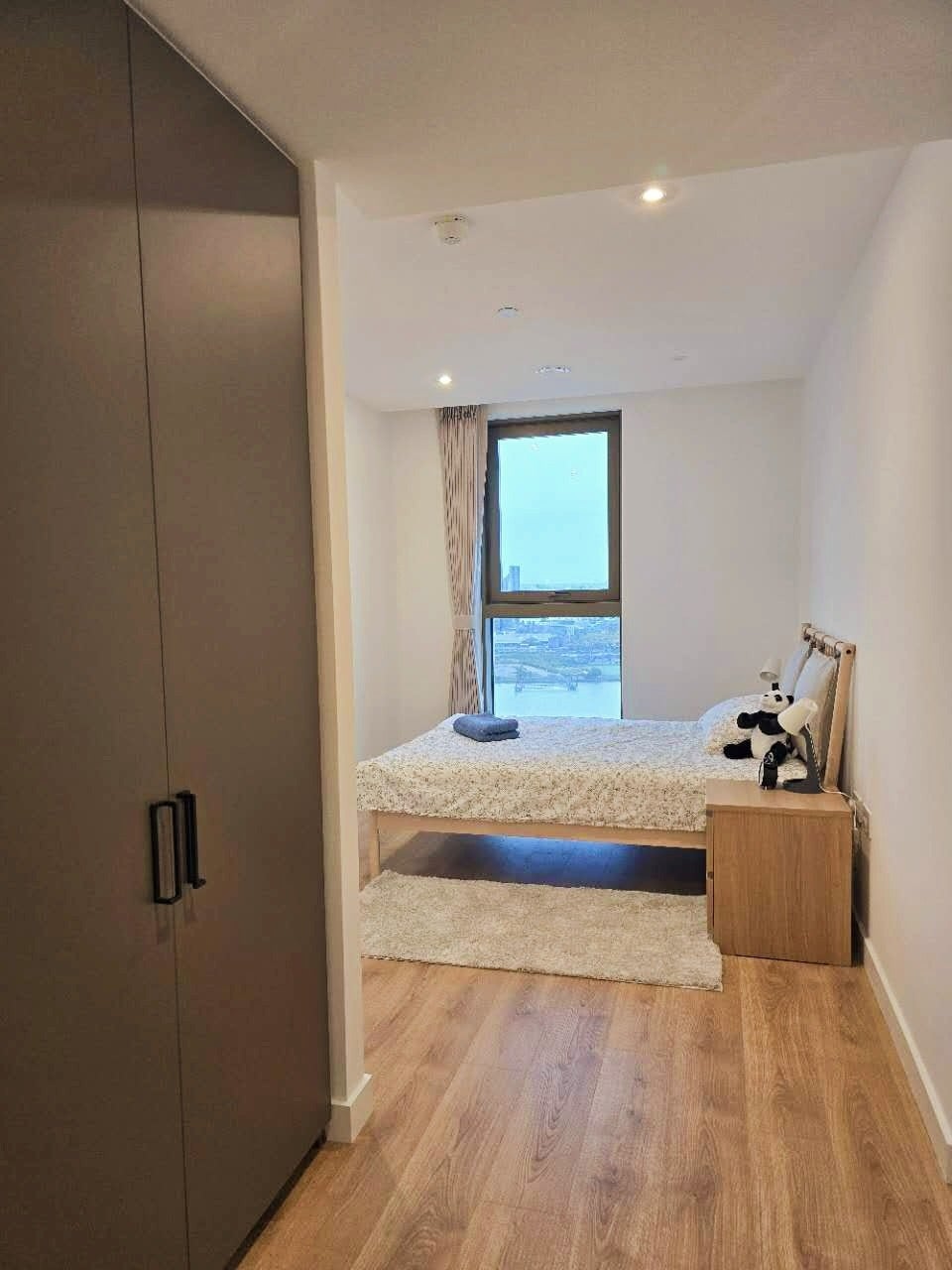 Flat Lord Amory Way in Greater London