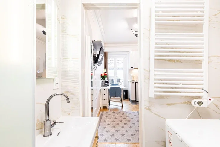 Flat Boulevard du Montparnasse in Paris