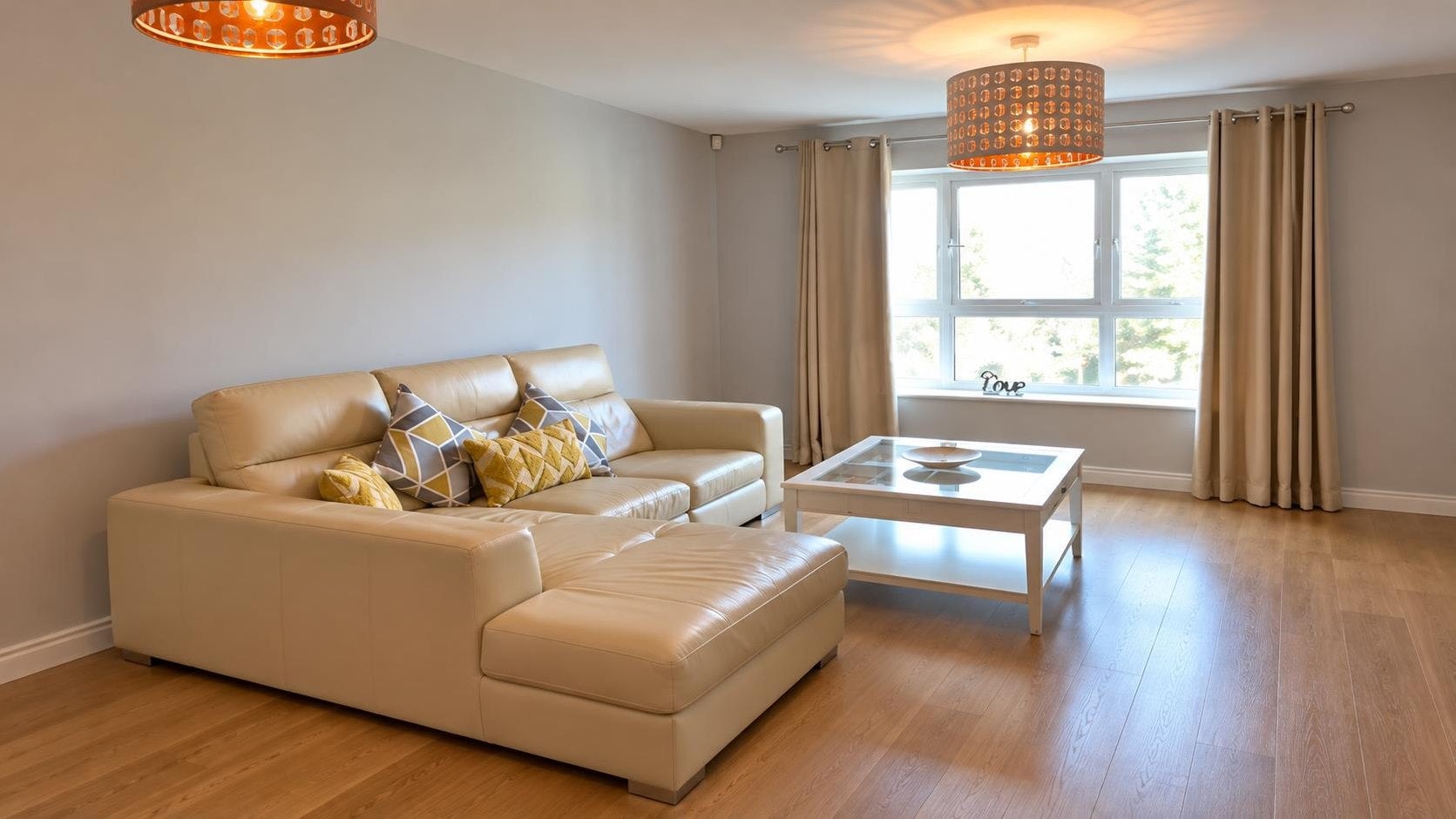 Flat Clarence Road in Cardiff