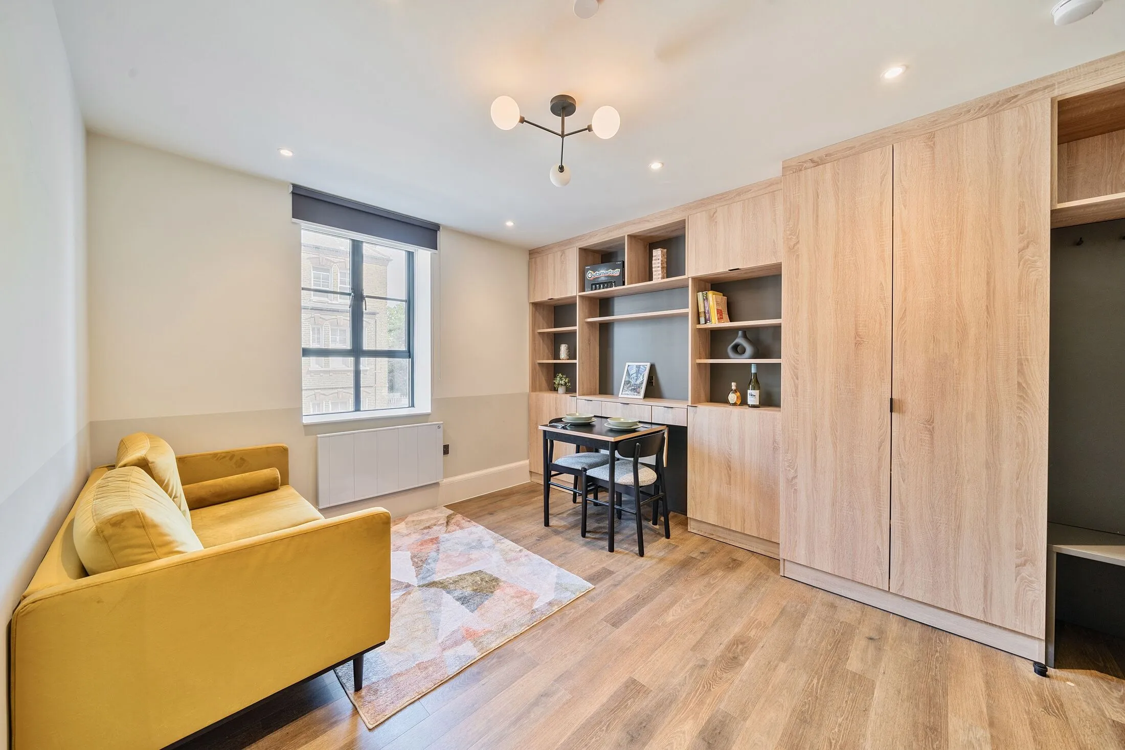 Flat Shakespeare Road in Greater London