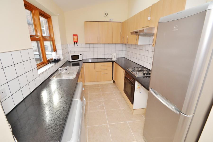 Room Balfour Road in Nottingham
