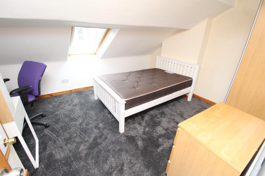 Room Balfour Road in Nottingham