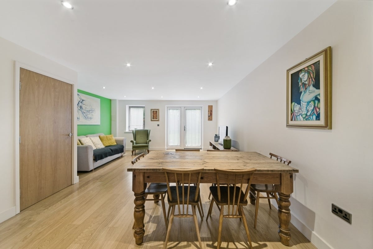 House Fairthorn Road in Greater London