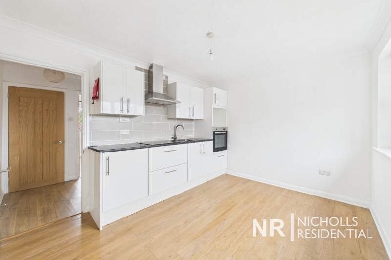Flat Ardrossan Gardens in Epsom and Ewell