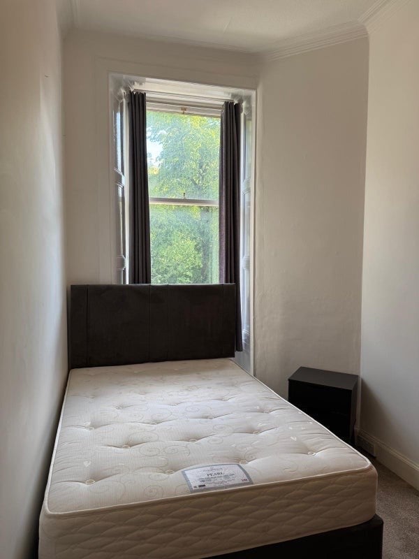 Room Hillside Crescent in City of Edinburgh