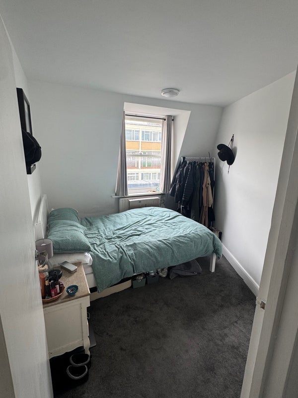 Room Lupus Street in City of Westminster