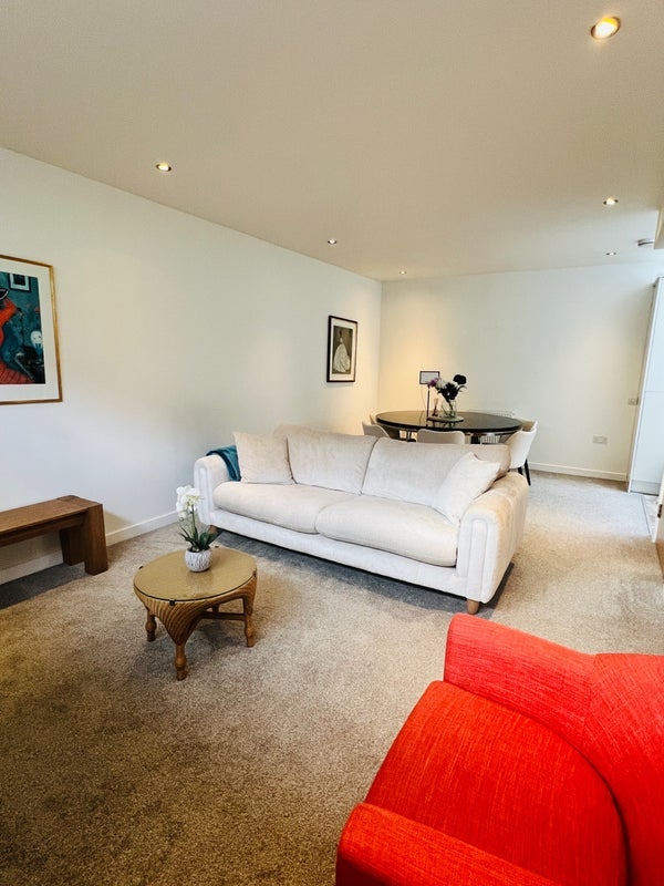 Room Hedgley Mews in Greater London