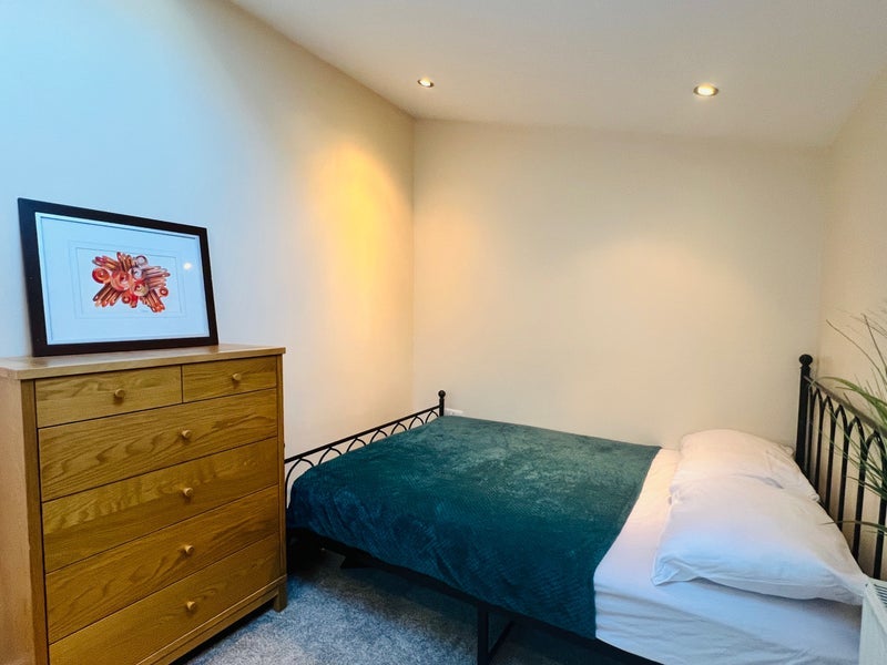 Room Hedgley Mews in Greater London