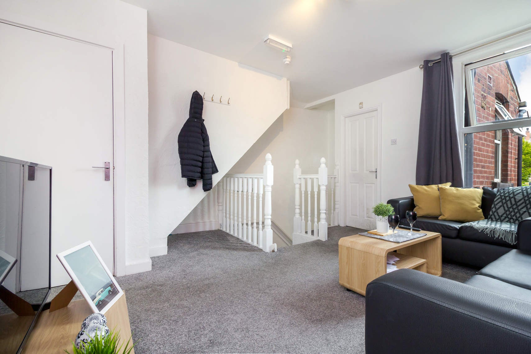 Flat Kirkstall Road in Leeds
