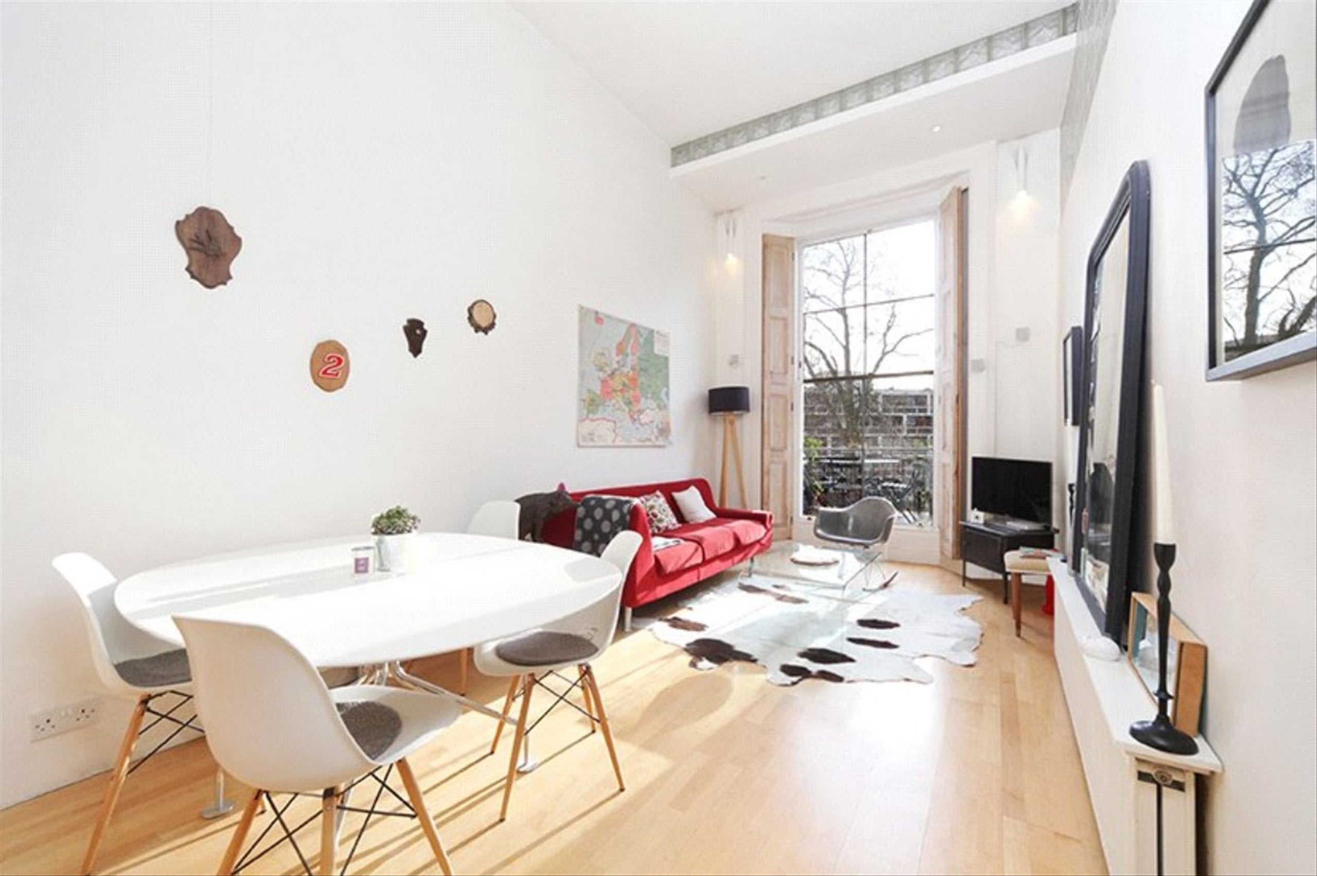 Flat Gloucester Gardens in City of Westminster