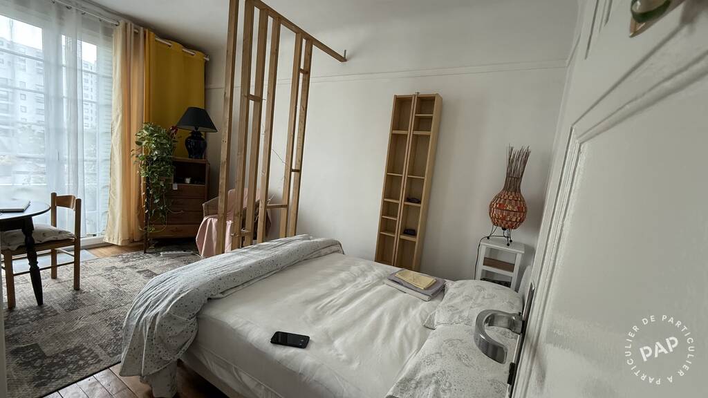 Chambre Rue des Pyrénées à Paris