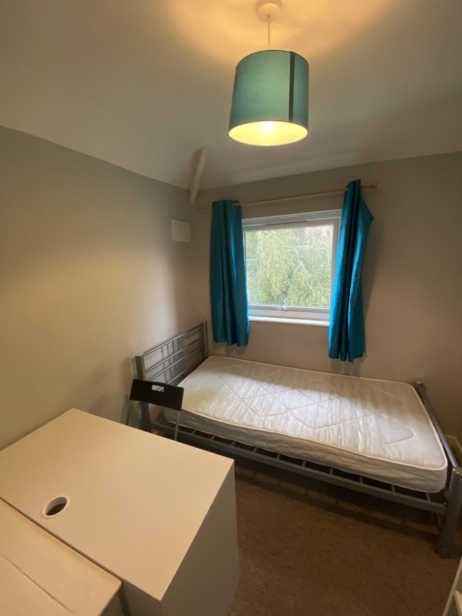 Room Blenheim Road in Worcester