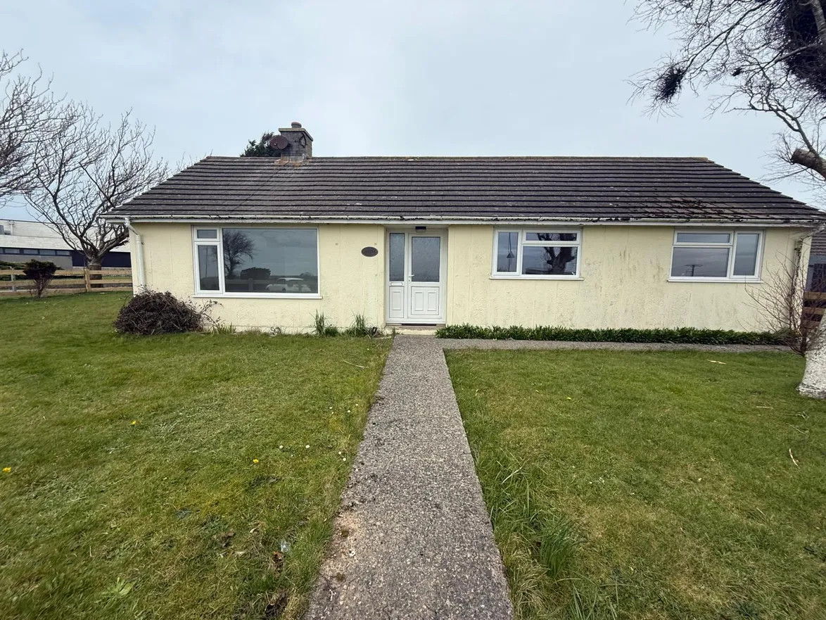 House Lôn Ceirchiog in Bryngwran