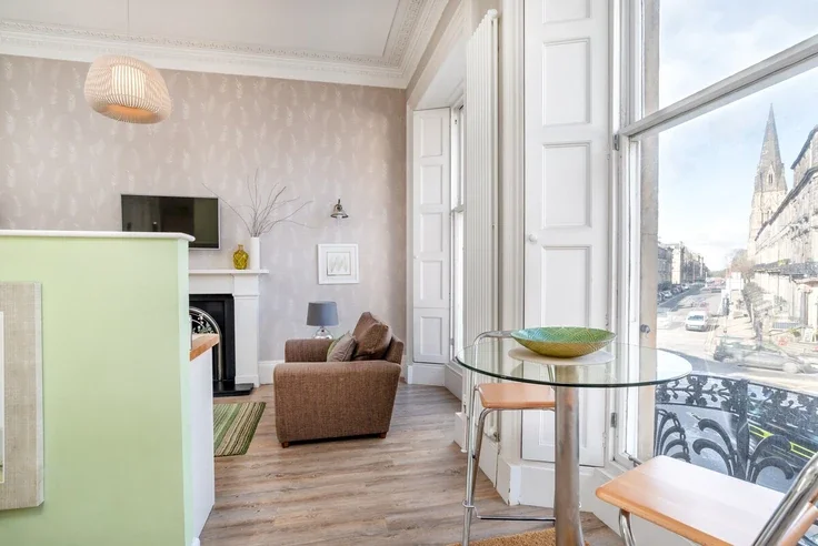 Flat Torphichen Street in City of Edinburgh