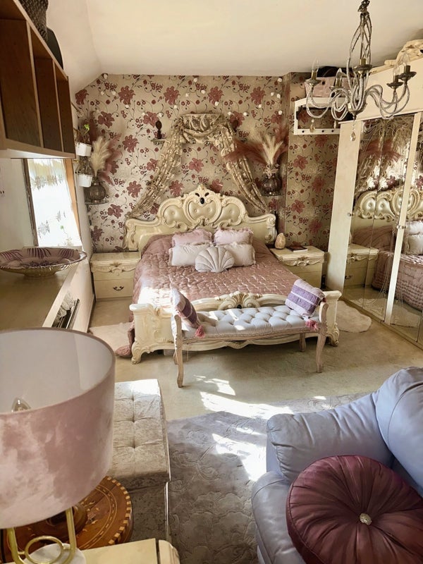 Room Flexmere Road in Greater London