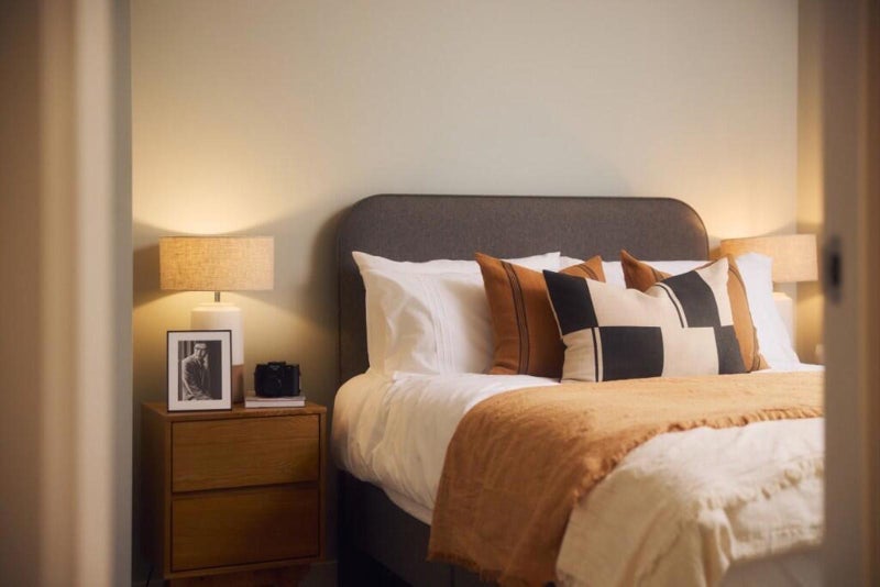 Room Dearmans Place in Salford