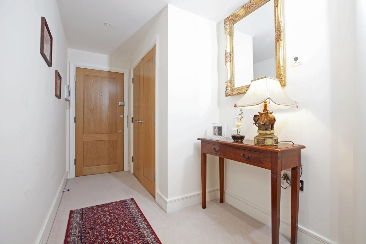 Flat Linkside in Maidenhead