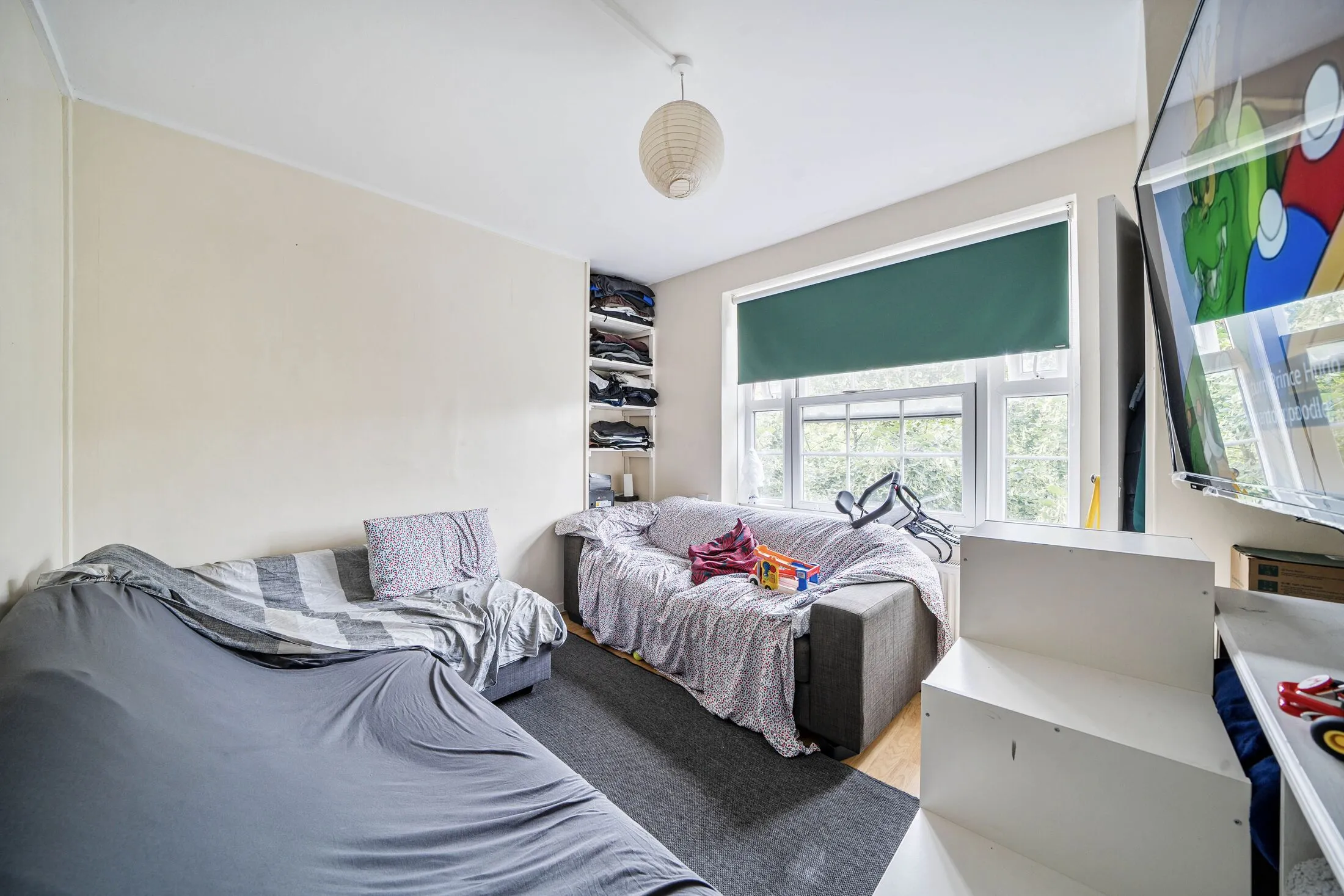 Flat Peckham Grove in Greater London