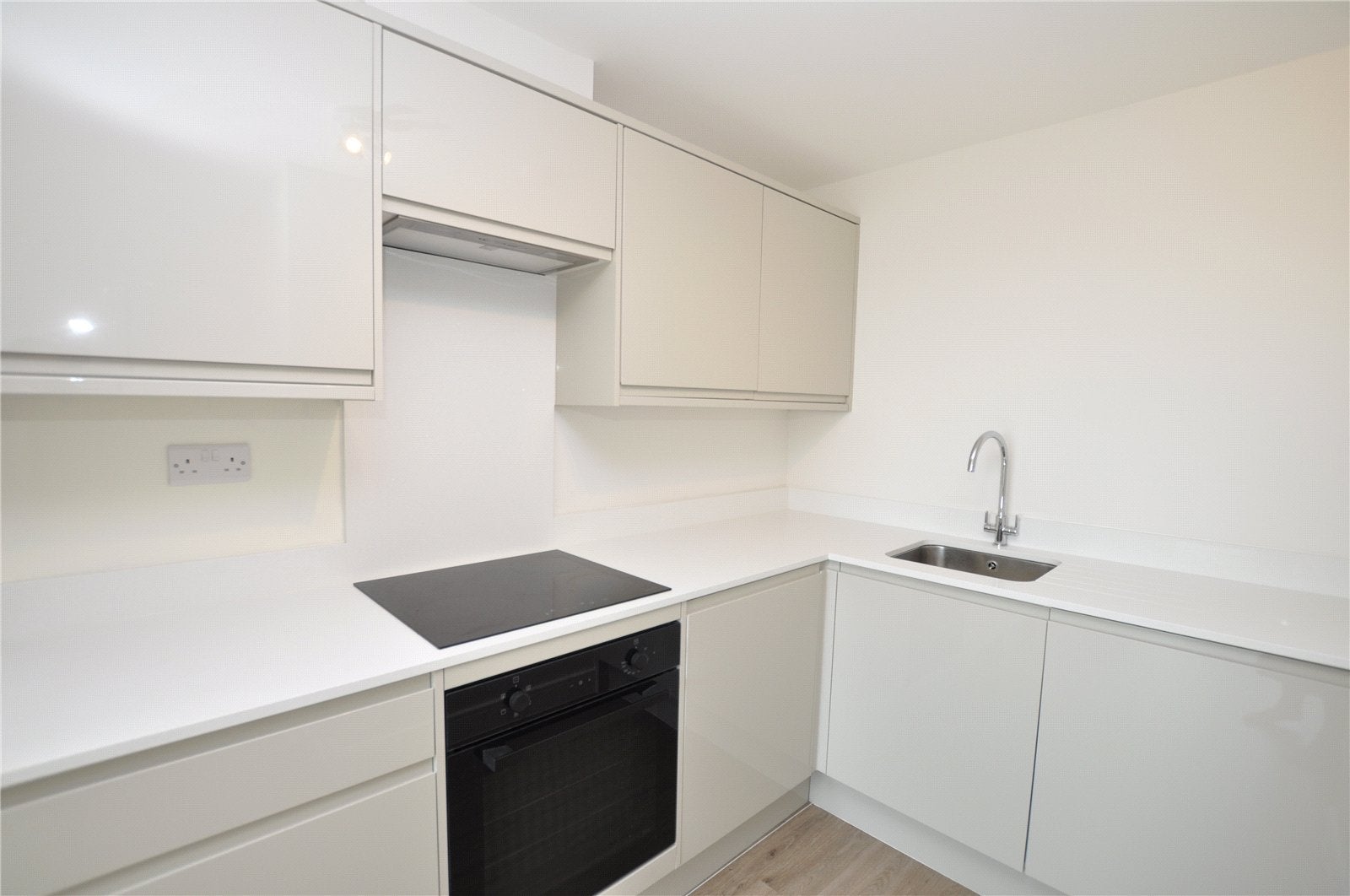 Flat Victoria Road in Rushmoor