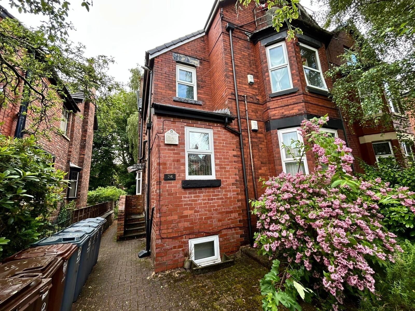 Flat Egerton Road North in Manchester