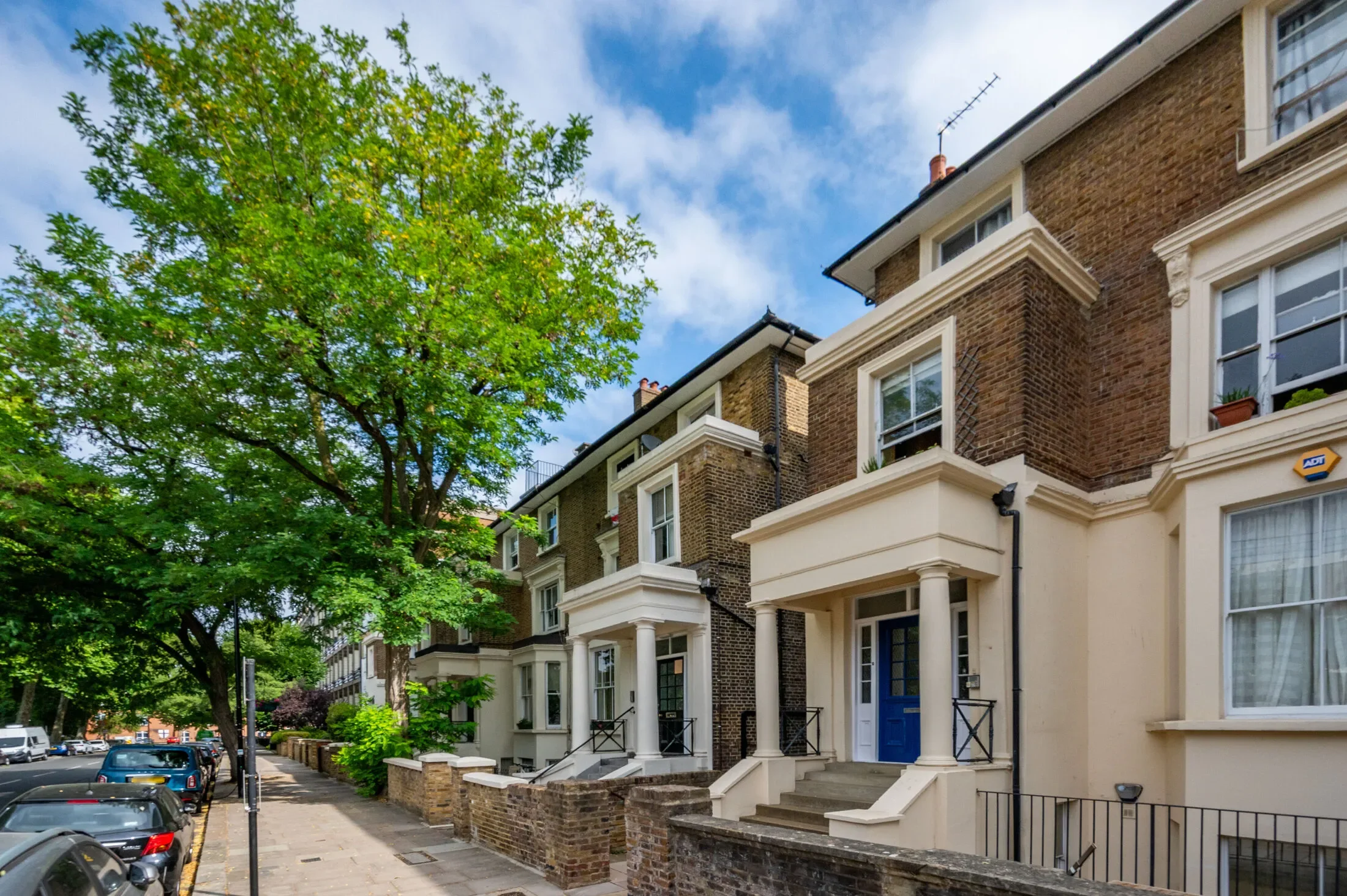Flat Randolph Gardens in City of Westminster