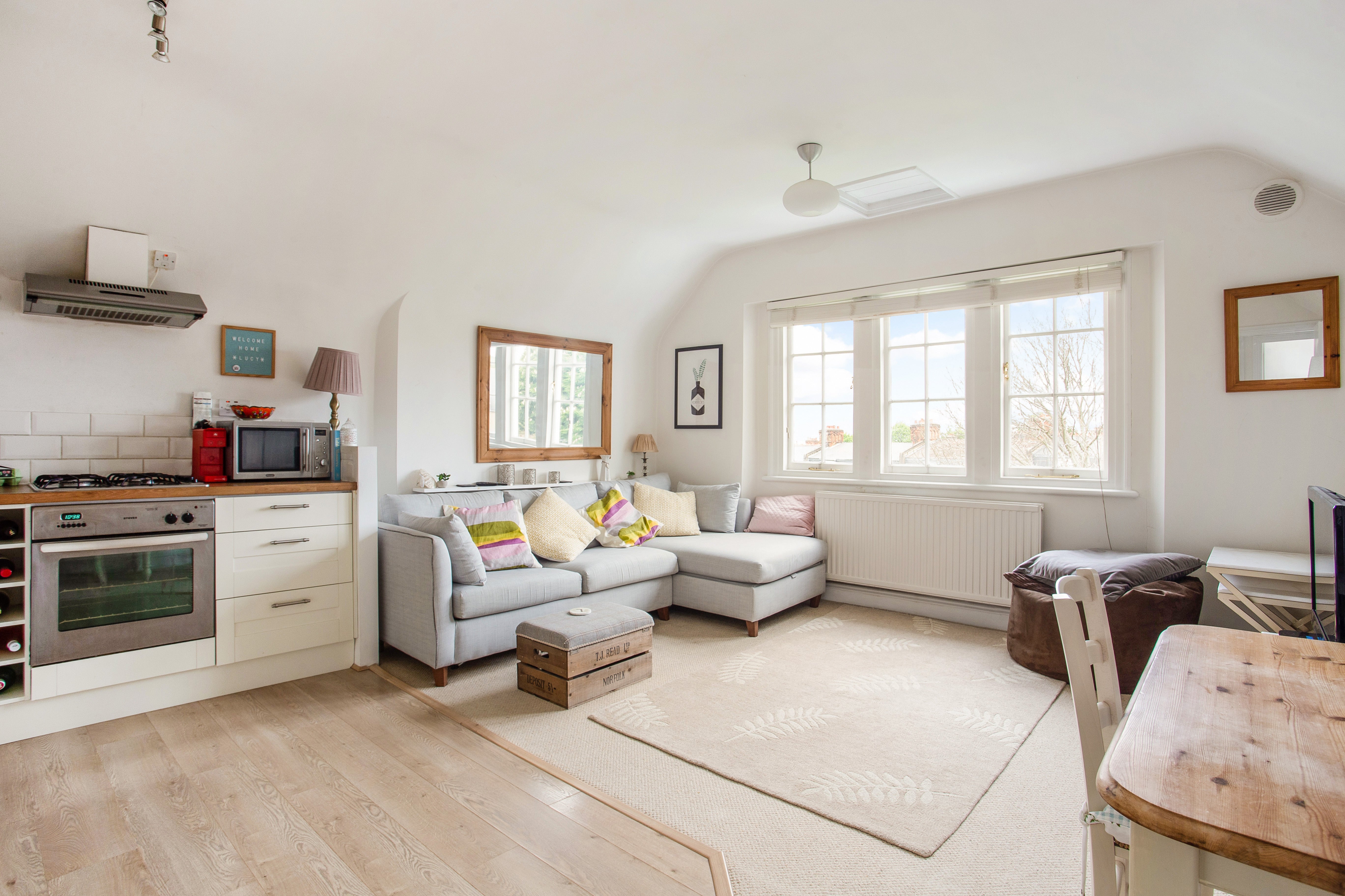Flat Telford Avenue in Greater London