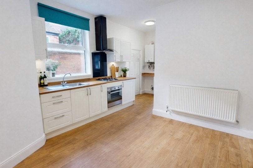 Flat Douglas Road in Nottingham