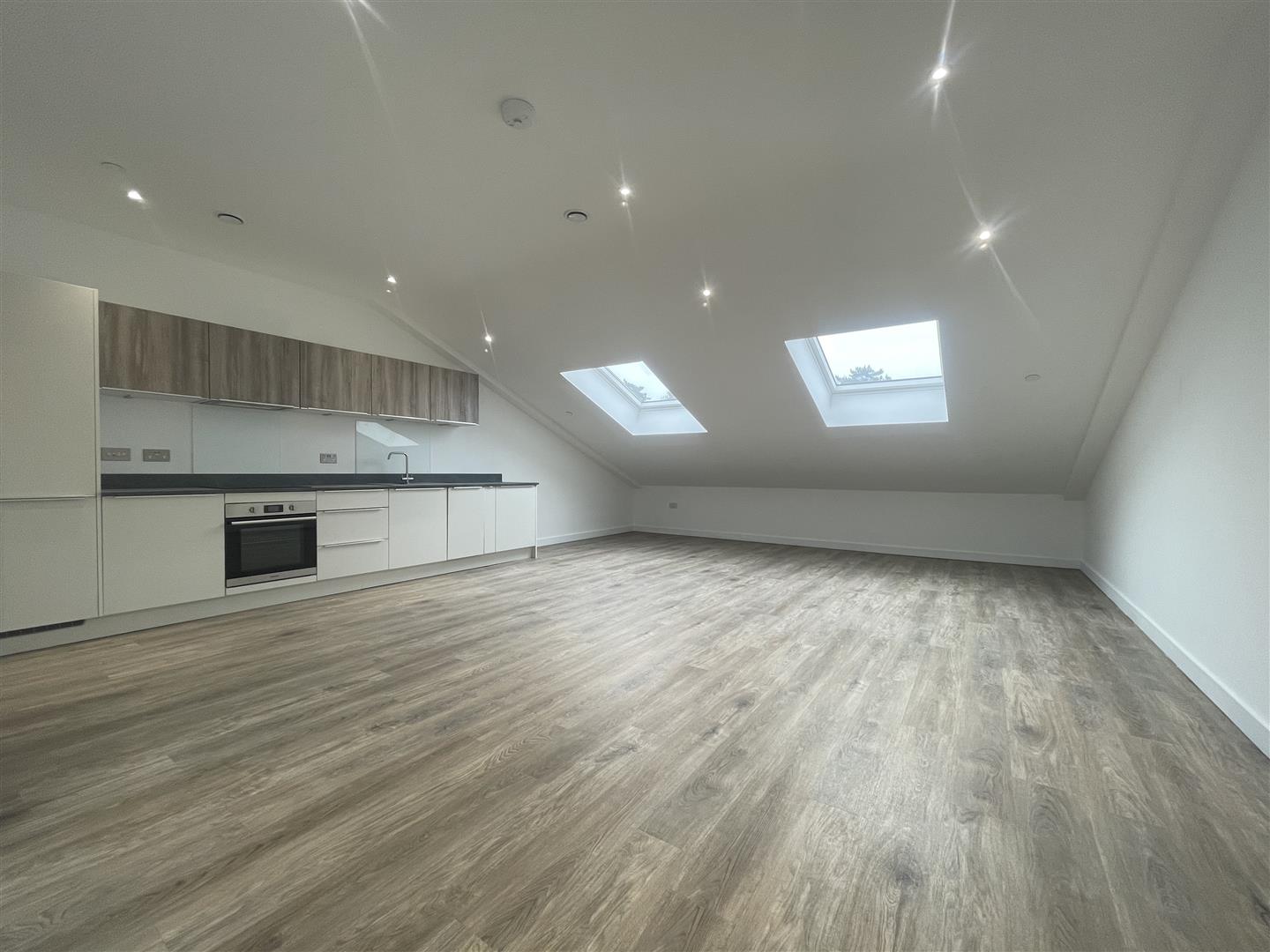 Flat Ashwood Way in Basingstoke and Deane
