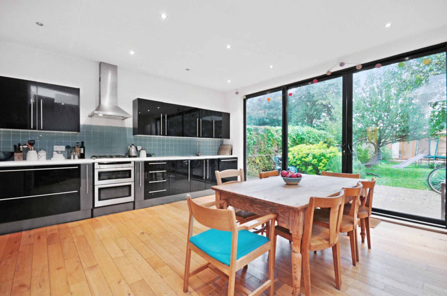 House Emlyn Road in Greater London